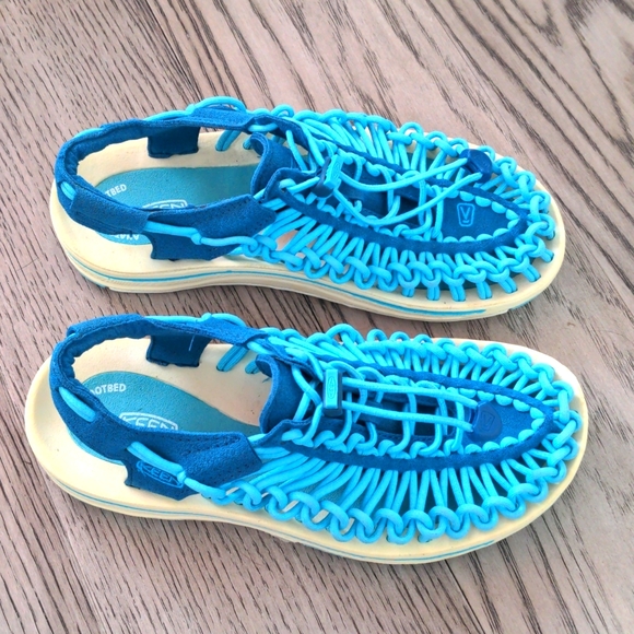 Keen Uneek Sandals, blue, Women's size 7, recycled materials, bungee cord - Picture 3 of 7